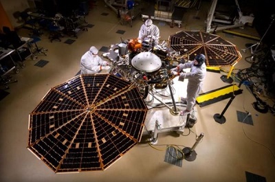 سفر ناسا به مریخ تا سال 2018 به تعویق افتاد